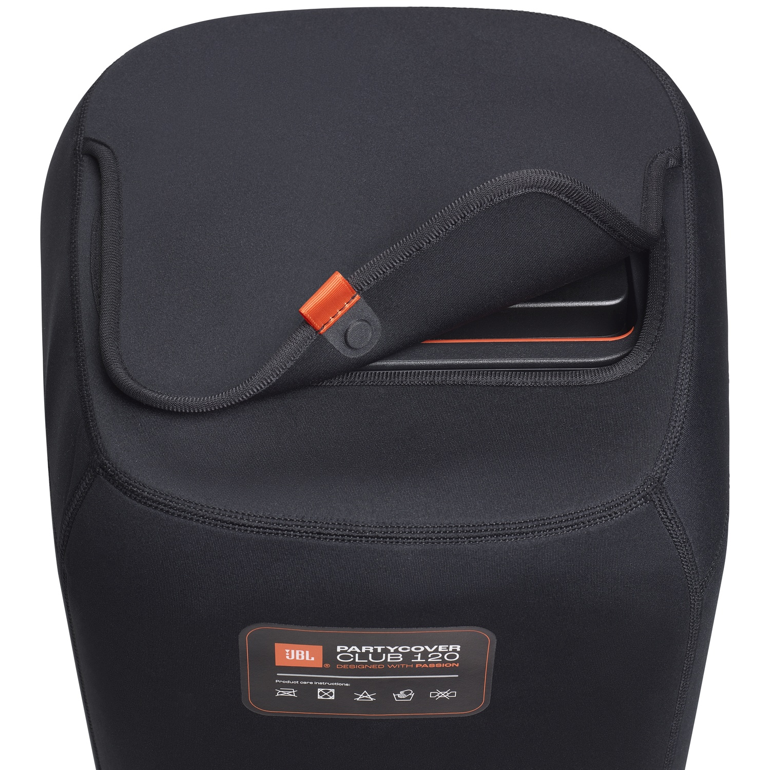 Zwarte JBL Partycover 120. Oranje accenten op flap en logo. Onderhoudsinstructies onderaan.