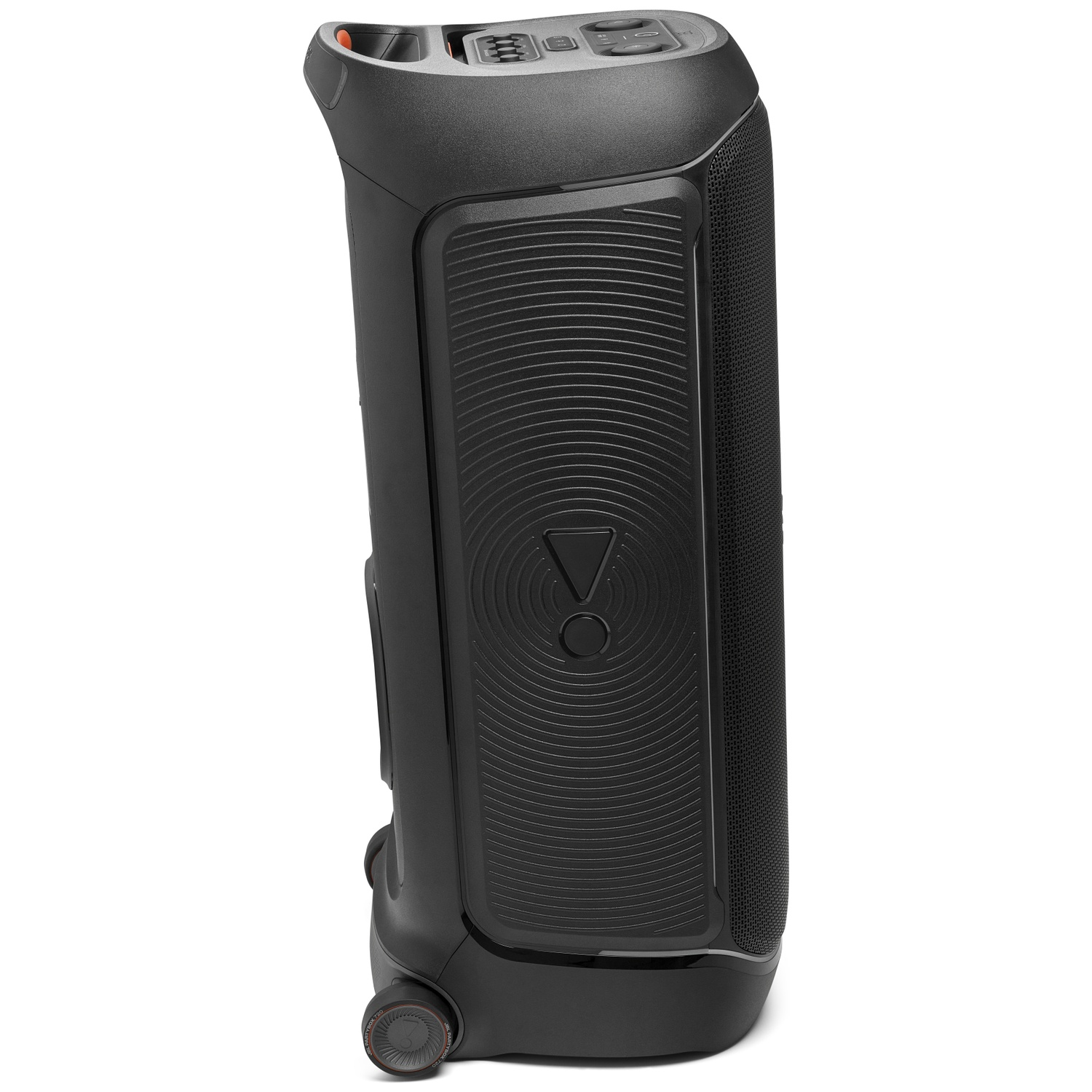 Een zwarte JBL-luidspreker op een witte achtergrond. Hij heeft een handvat, knoppen bovenop, een gestructureerde voorkant en wielen aan de onderkant.