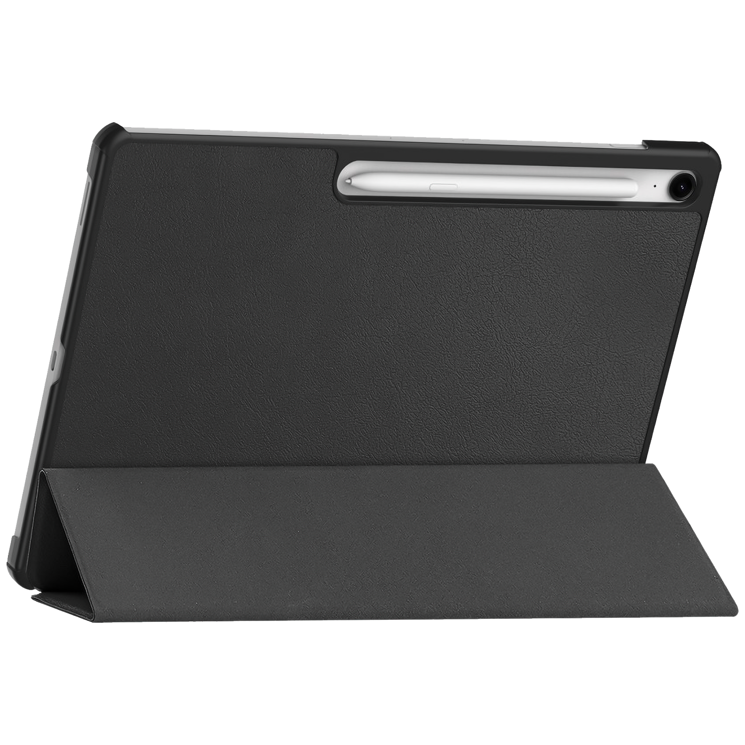 Zwarte tablet in een hoes met een stylus. De hoes is open, opgesteld. Achtergrond is wit. De tablet heeft een camera.