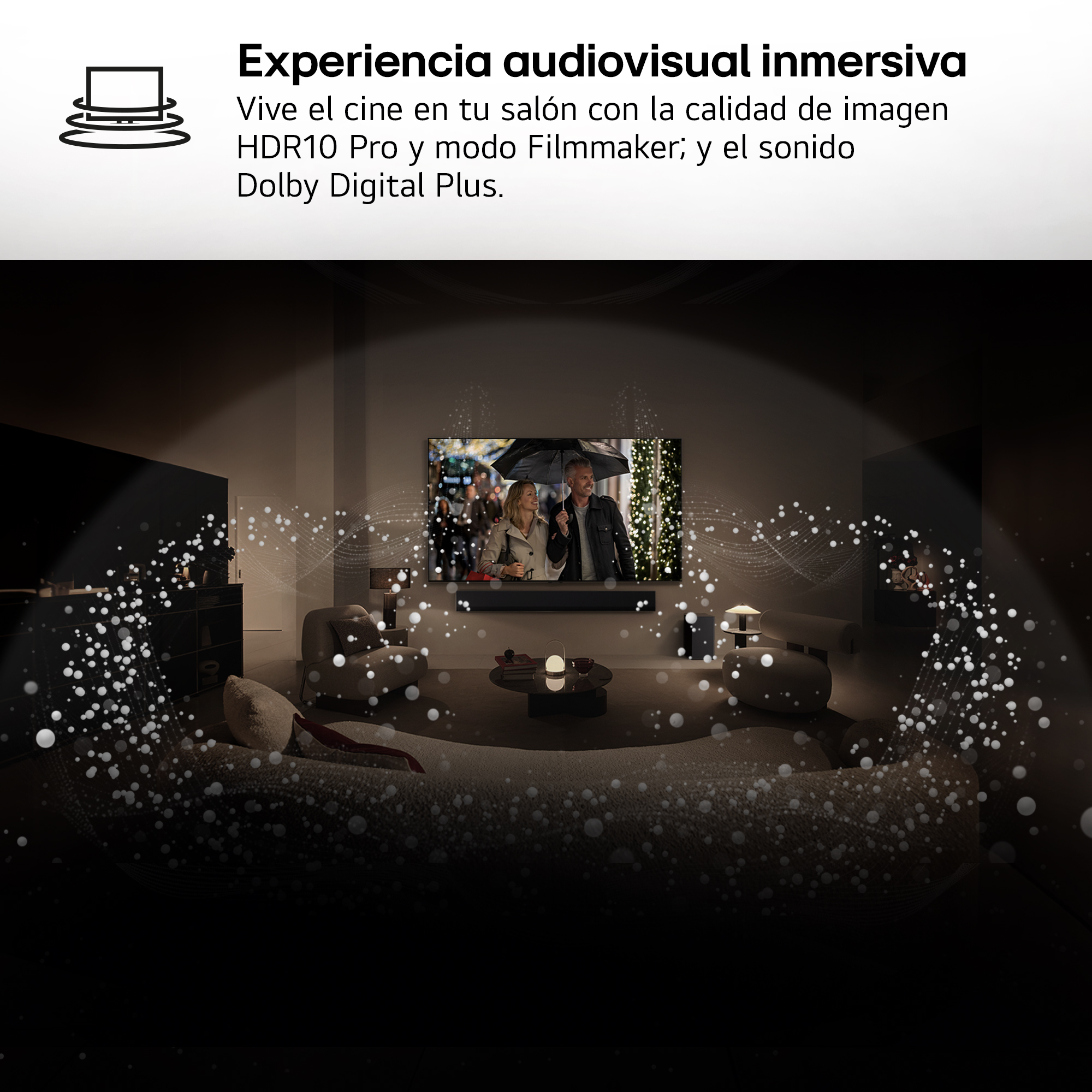 Una sala de estar con un televisor que muestra a una pareja bajo un paraguas. Luces blancas y texto sobre experiencia audiovisual inmersiva.