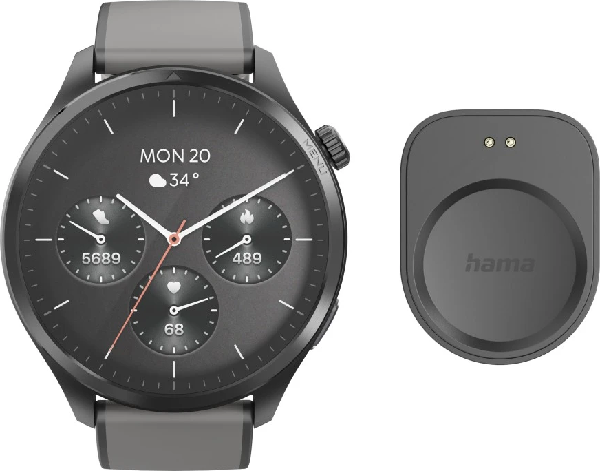 Eine Smartwatch mit dunkelgrauem Zifferblatt zeigt Zeit, Datum und Gesundheitsmetriken an. Rechts befindet sich eine Ladestation mit dem Logo 'hama'.