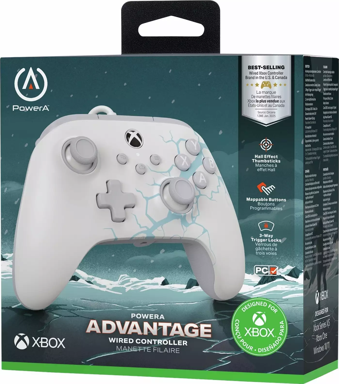 Weißer Xbox-Controller in einer Box. Der Controller hat graue Daumensticks und Tasten. Die Box ist grün, schwarz und weiß.