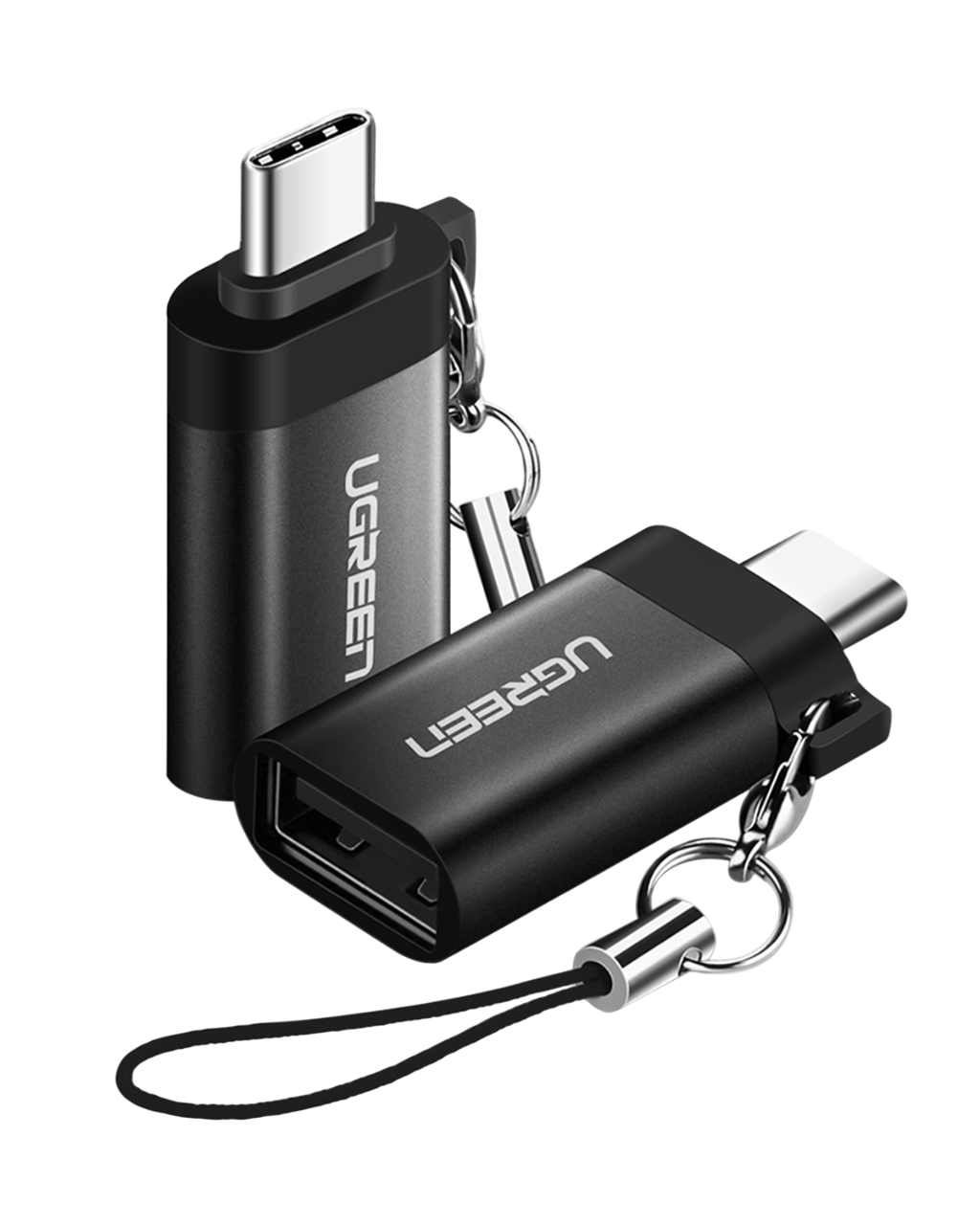 Siyah arka plan üzerinde gümüş konektörlere ve anahtarlıklara sahip iki siyah UGREEN USB-C adaptörü. Biri dik, diğeri eğik.