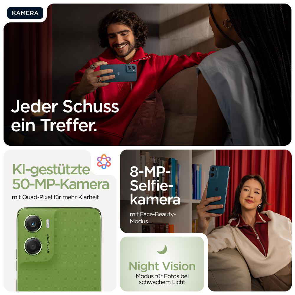 Ein Mann und eine Frau lächeln, während sie ein Telefon halten. Das Telefon verfügt über eine Kamera mit mehreren Funktionen.