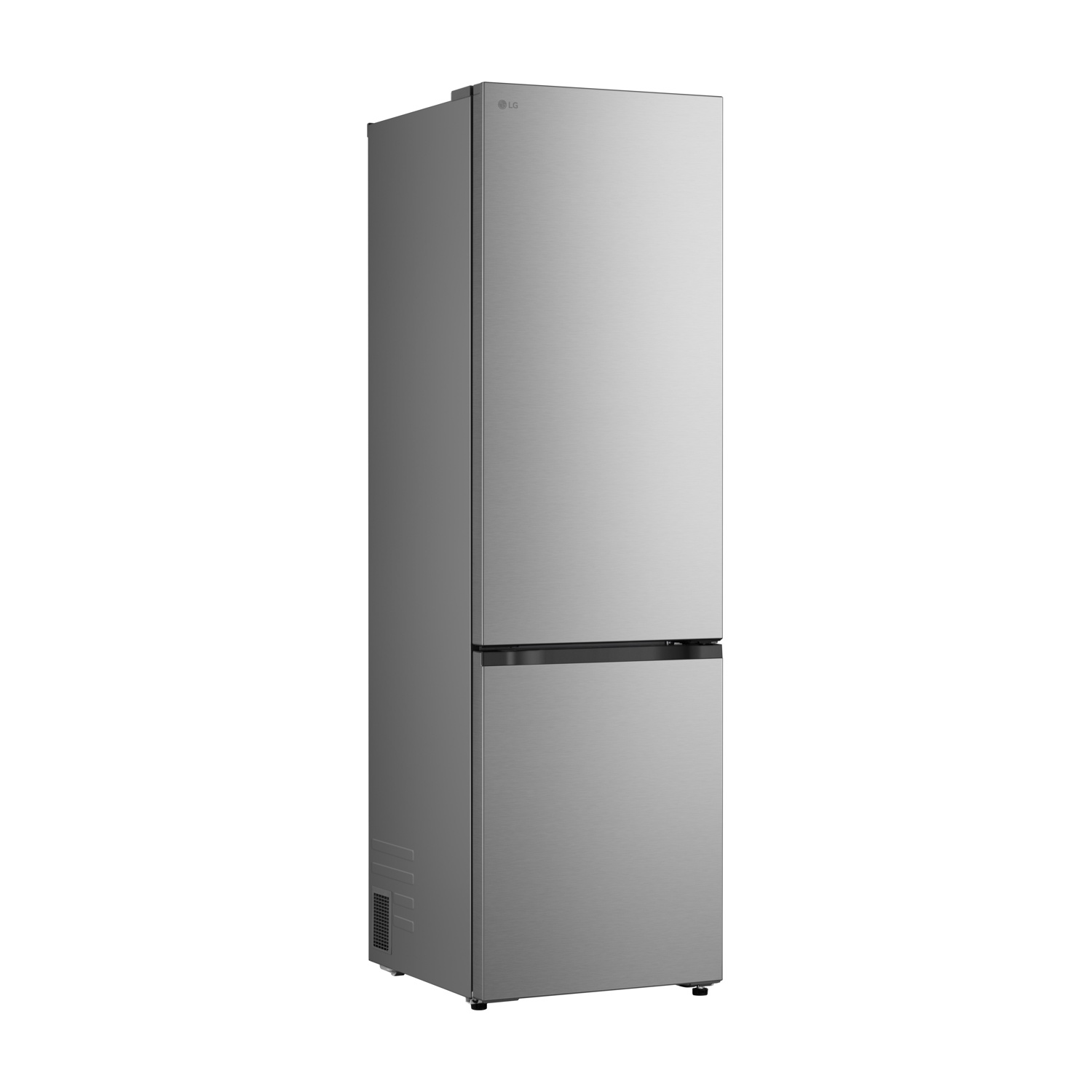 Un frigorifero LG argentato su sfondo bianco. Ha due porte, una sezione superiore e inferiore. Il logo LG è visibile in alto.