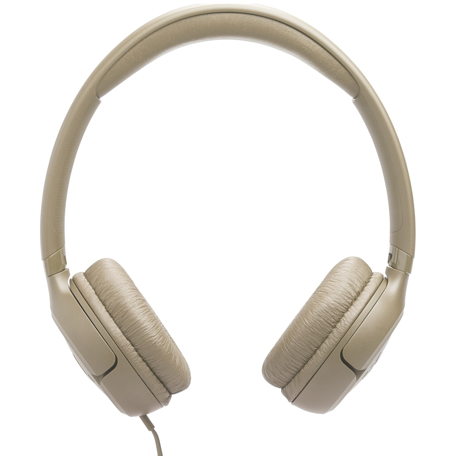 Beige koptelefoon op witte achtergrond. De koptelefoon heeft grote oorschelpen en een gewatteerde hoofdband. Een kabel komt uit één oorschelp.