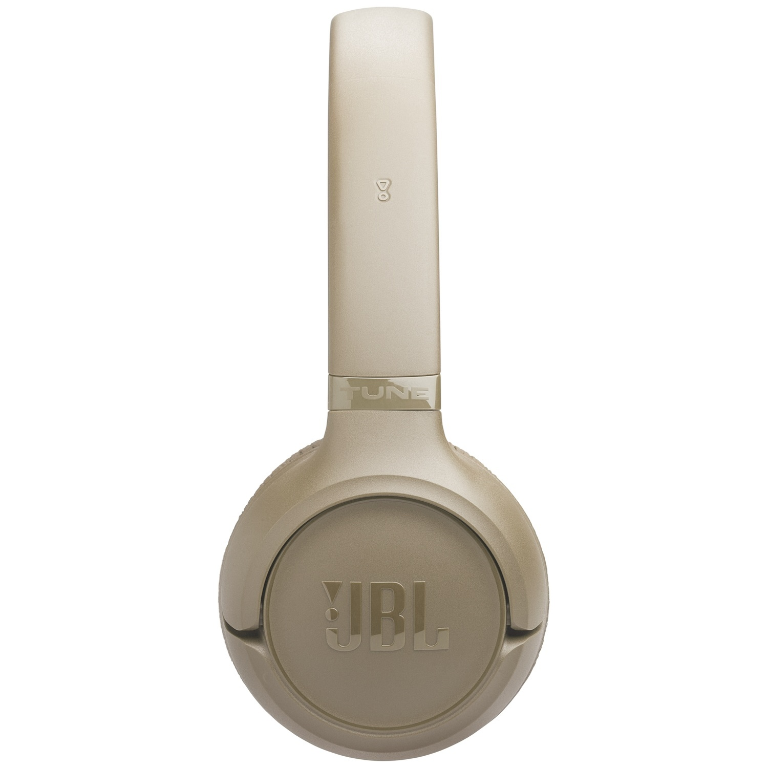 Een beige JBL Tune 760NC koptelefoon. De hoofdband is uitgeschoven en de oorschelpen zijn zichtbaar. Het JBL-logo staat op de oorschelp.