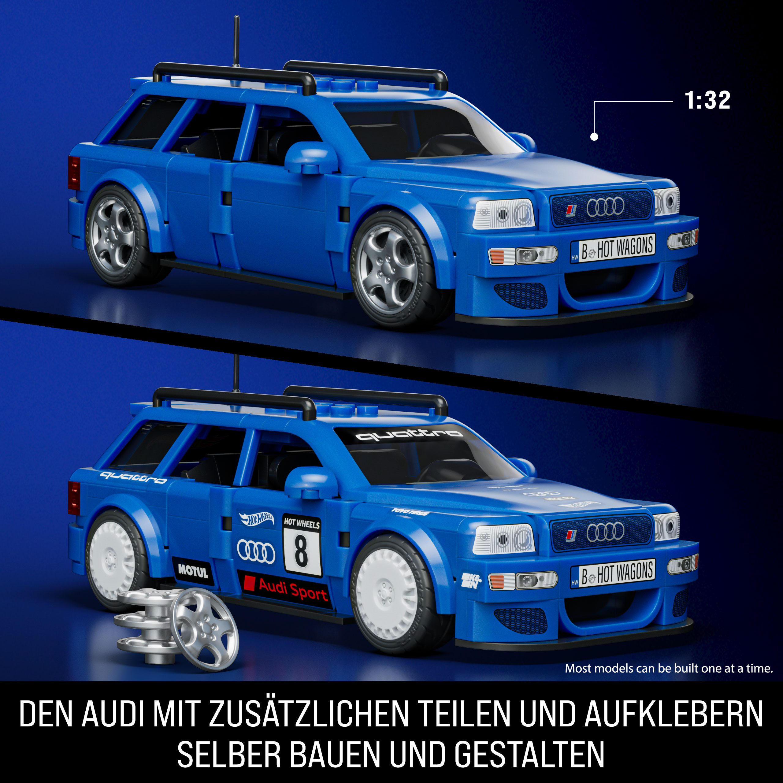 Zwei blaue Spielzeugautos mit weißen Rädern, ein Hintergrund mit der Zahl 1:32 und Text unten.