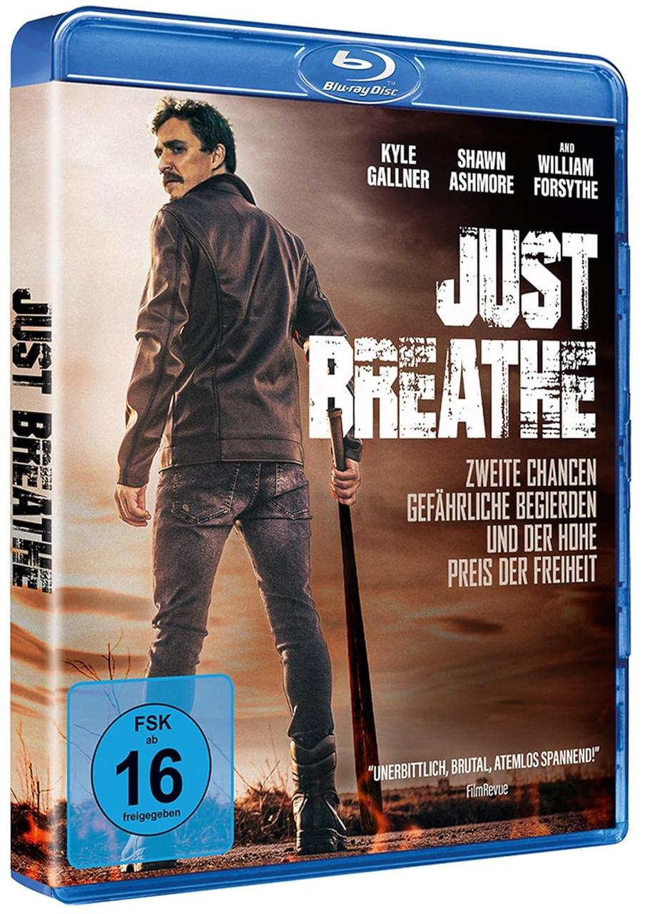 Ein Mann mit Baseballschläger auf einer Blu-ray-Hülle. Titel 'Just Breathe', FSK 16.