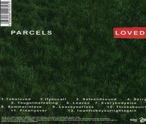 Albumcover mit grünem Gras als Hintergrund, dem Bandnamen 'PARCELS' und einem roten 'LOVED'-Label. Trackliste unten.