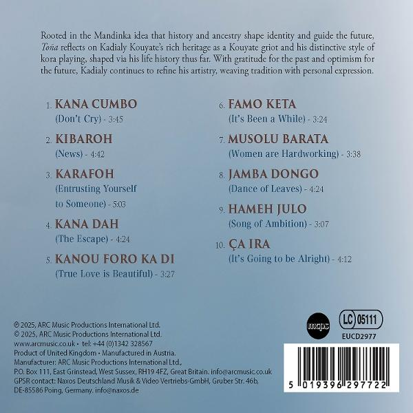 Albumcover mit Songtiteln, Credits und Barcode. Text ist hauptsächlich schwarz auf blau-grauem Hintergrund.