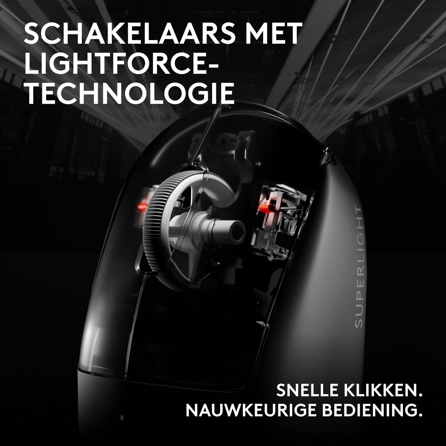 Een zwarte muis met een tandradachtig onderdeel binnenin. Tekst zegt 'LIGHTFORCE-TECHNOLOGIE' en 'SUPERLIGHT'.
