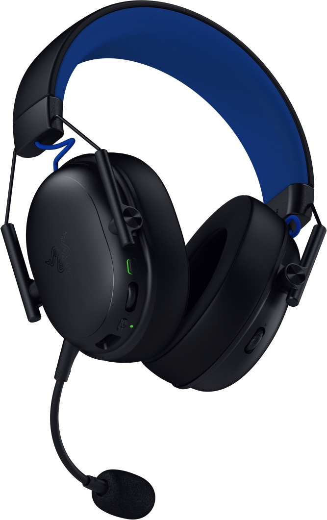Schwarzes Razer-Gaming-Headset mit blauem Stirnband und Mikrofon. Das Headset ist auf weißem Hintergrund isoliert.