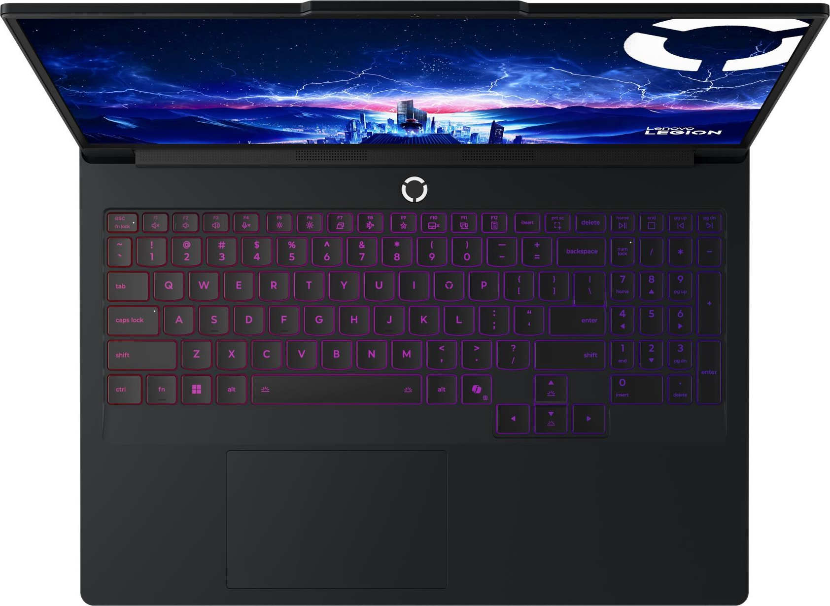 Ein Laptop mit beleuchteter Tastatur, Stadt Hintergrund auf dem Bildschirm. Die Tasten sind lila, und der Deckel ist geöffnet.