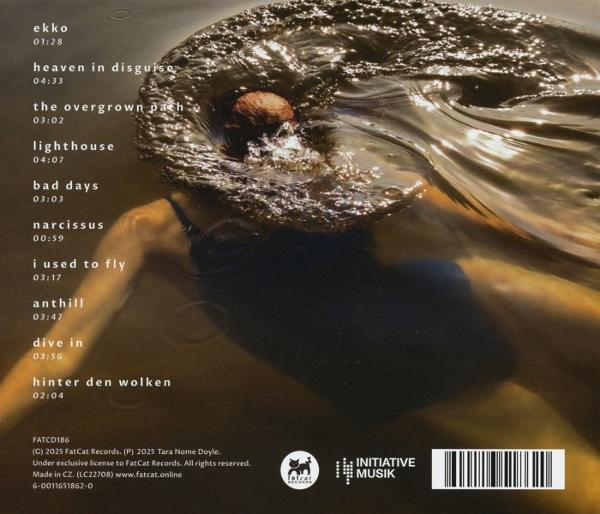 Eine Frau im Wasser. Albumtext ist sichtbar mit Songtiteln wie 'ekko' und 'heaven in disguise'.