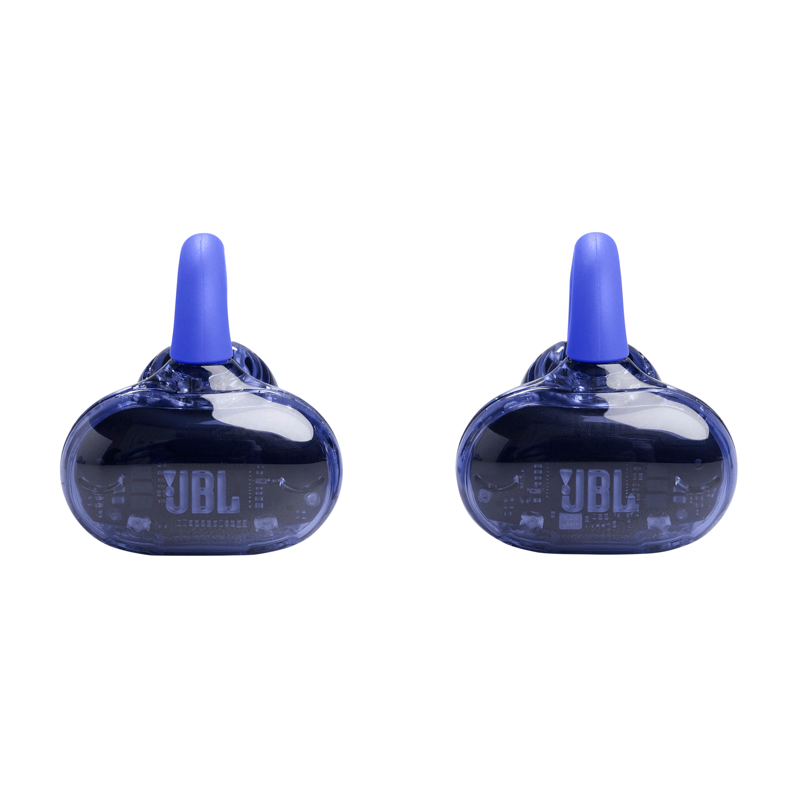 Zwei blaue und transparente JBL-Ohrhörer auf weißem Hintergrund. Jeder hat eine blaue Spitze und das JBL-Logo ist sichtbar.