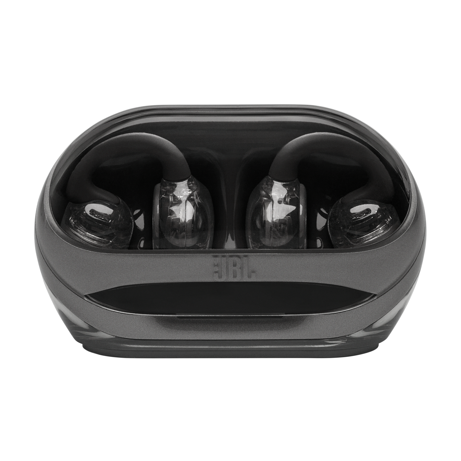 Graue JBL-Ohrhörer in einem Ladeetui. Die Ohrhörer sind schwarz und transparent. Das Etui ist oval mit JBL-Logo.