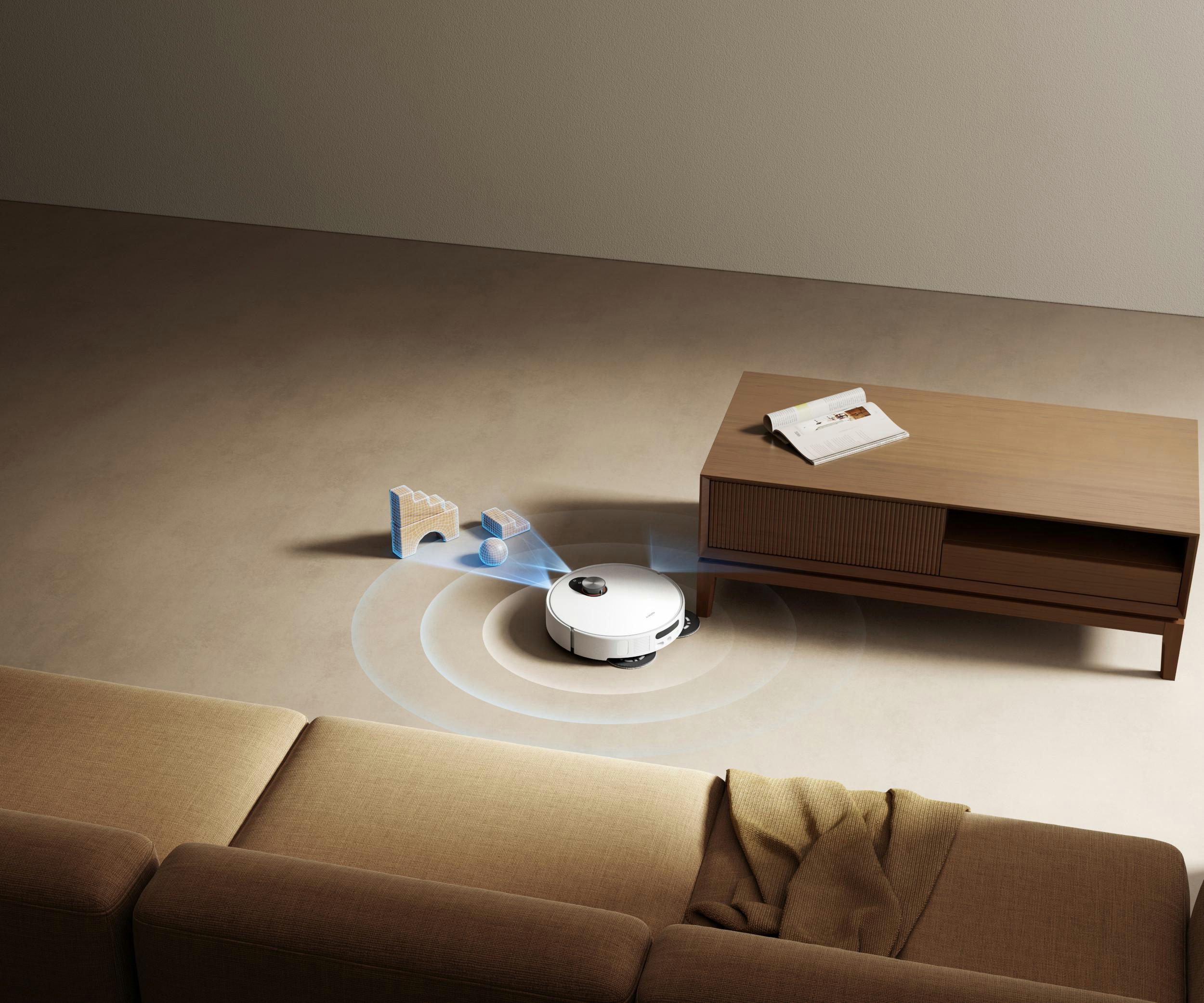 Ein Roboter-Staubsauger reinigt einen Raum. Ein Sofa, ein Couchtisch mit Zeitschrift und Spielzeug sind sichtbar.