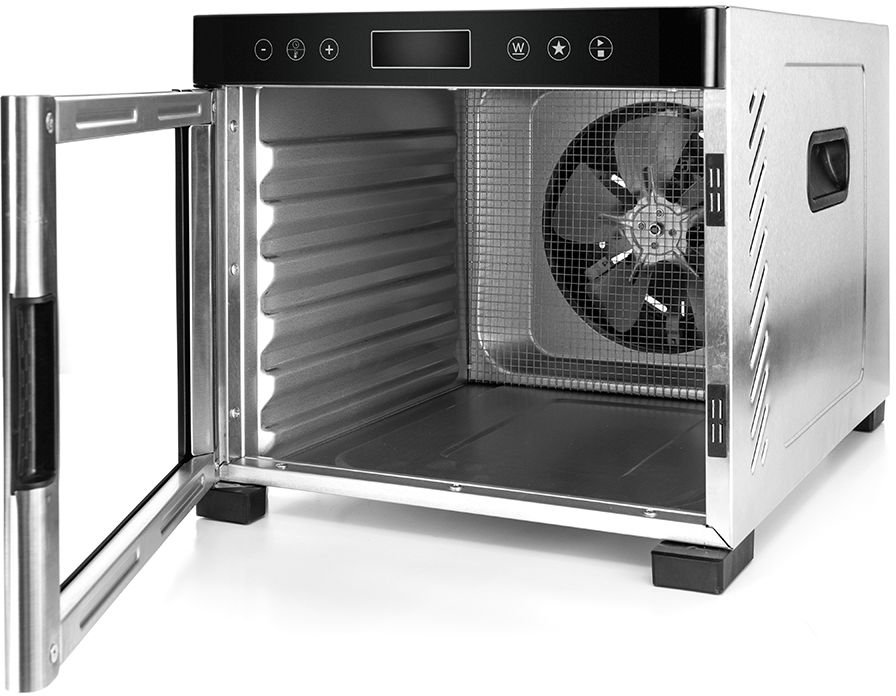Un essiccatore per alimenti in acciaio inossidabile con porta aperta, che mostra l'interno con ventola e vassoi. Pannello di controllo nero in alto.