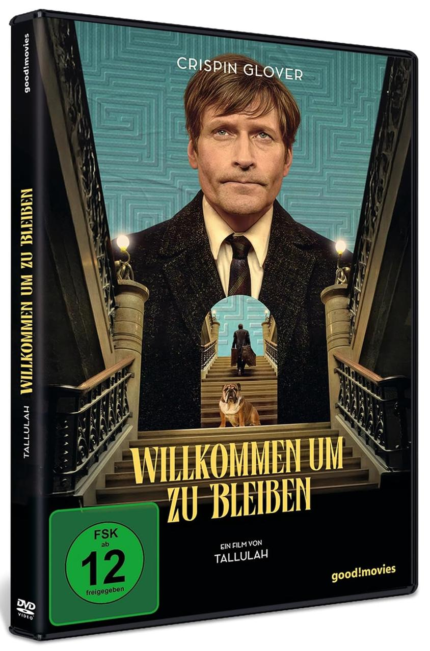 DVD-Cover mit Crispin Glover. Ein Mann steht auf einer Treppe. Der Titel lautet 'Willkommen Um Zu Bleiben'. Ein Hund sitzt unten.