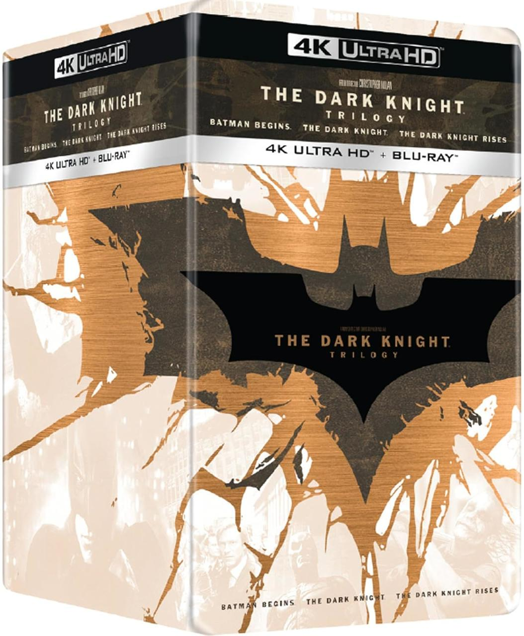 The Dark Knight Trilogy Blu-ray-Box-Set. Enthält das Batman-Logo und den Text "4K Ultra HD + Blu-ray".
