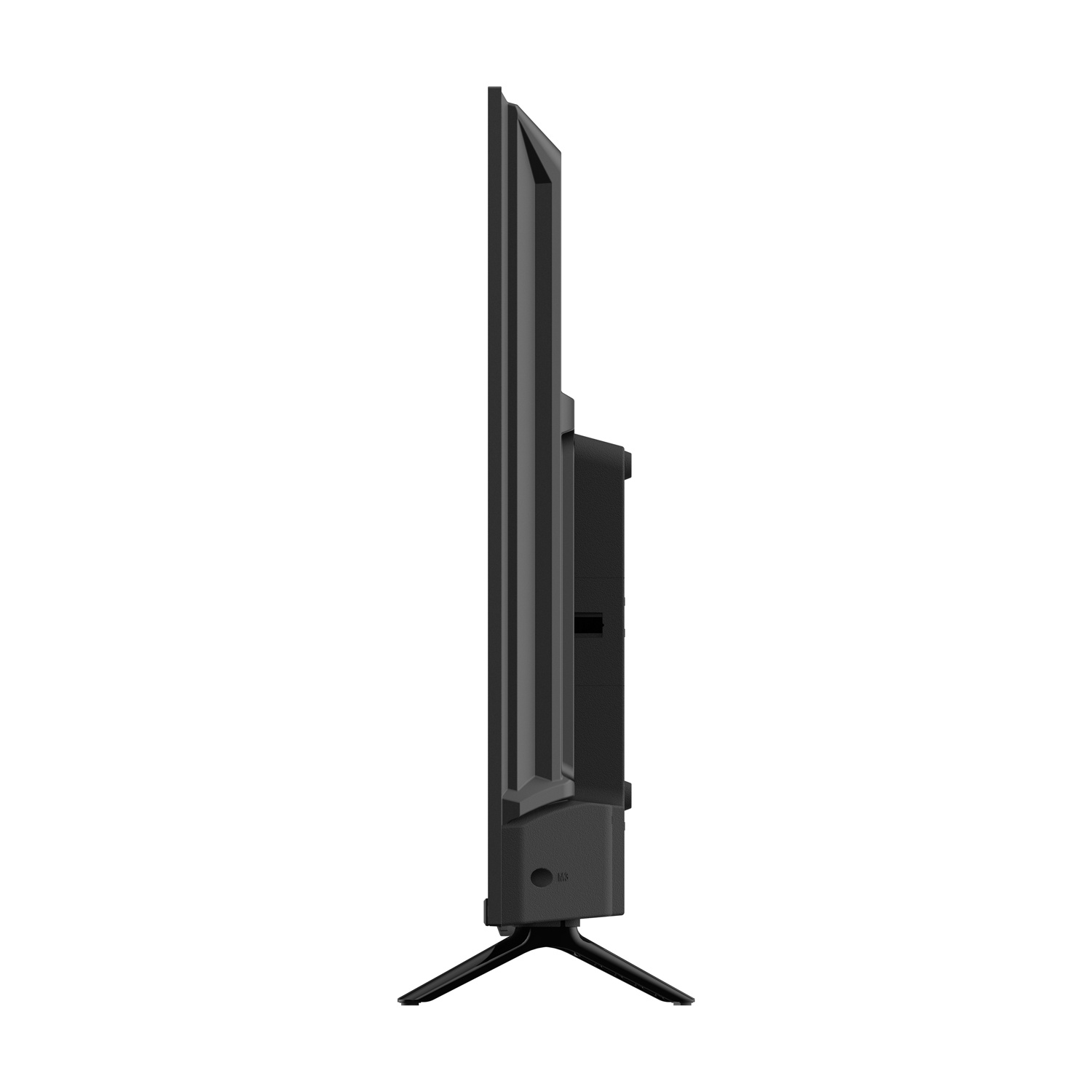 Vista laterale di una TV a schermo piatto nera. La TV è su un supporto nero. Lo sfondo è bianco.