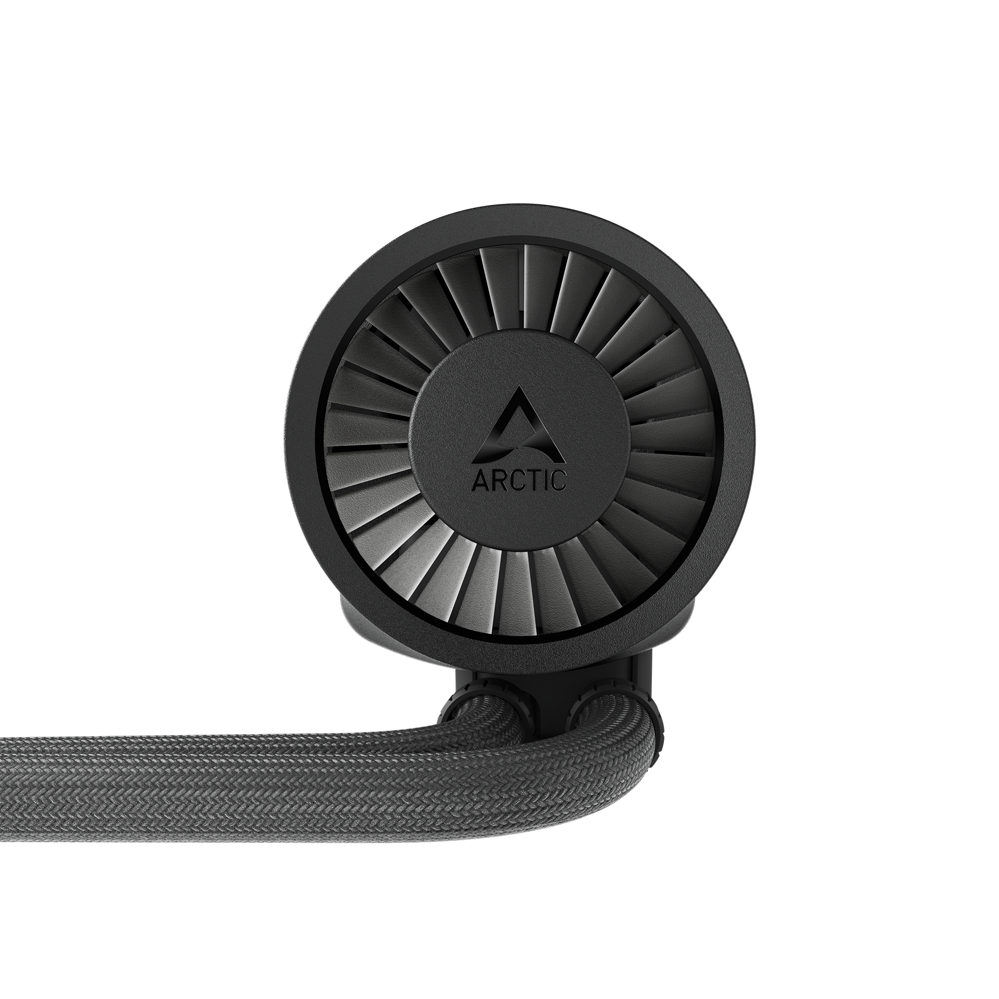 Dissipatore CPU nero con pale della ventola. La ventola ha il logo Arctic. Un tubo intrecciato si estende dal dissipatore.