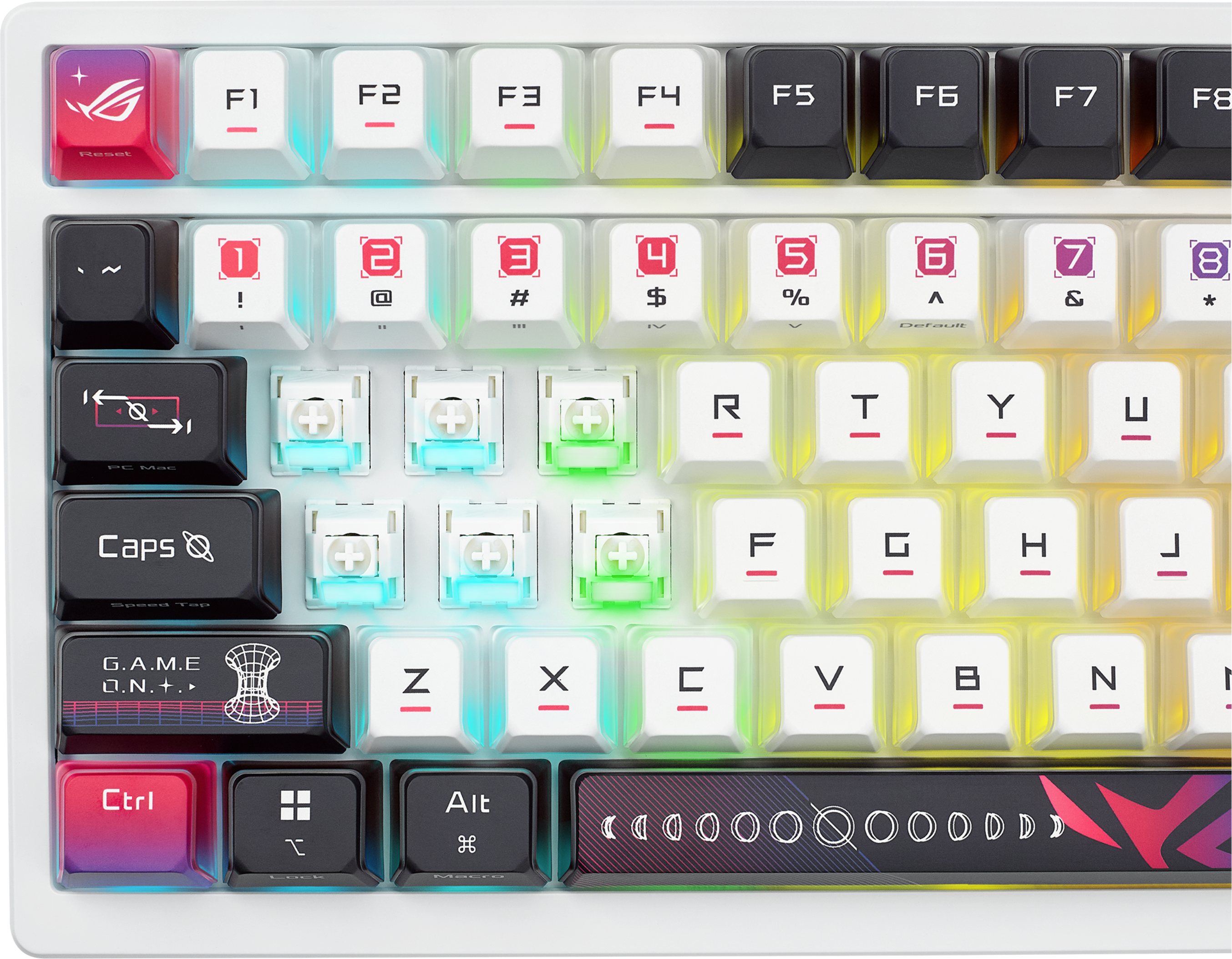 Eine weiße mechanische Tastatur mit verschiedenfarbigen Tasten, einschließlich Funktionstasten und Buchstaben.