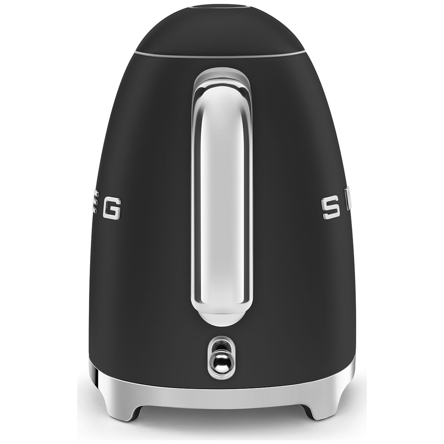 Une bouilloire Smeg noire avec une poignée argentée. La bouilloire est sur une surface blanche et a une base argentée.