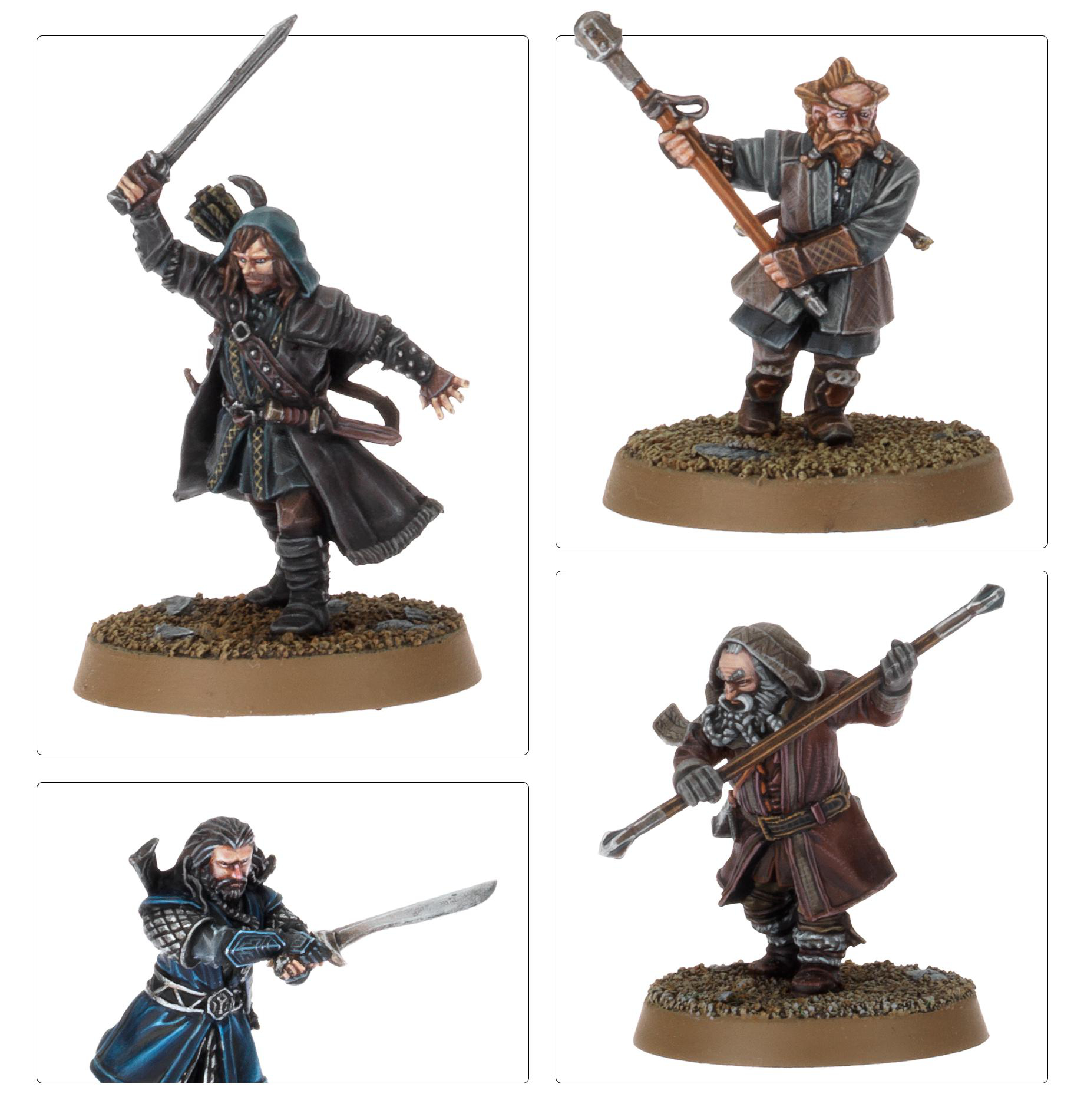 Vier Miniaturfiguren auf Sockeln werden gezeigt. Jede Figur ist ein Fantasy-Charakter mit detaillierter Kleidung und Waffen.