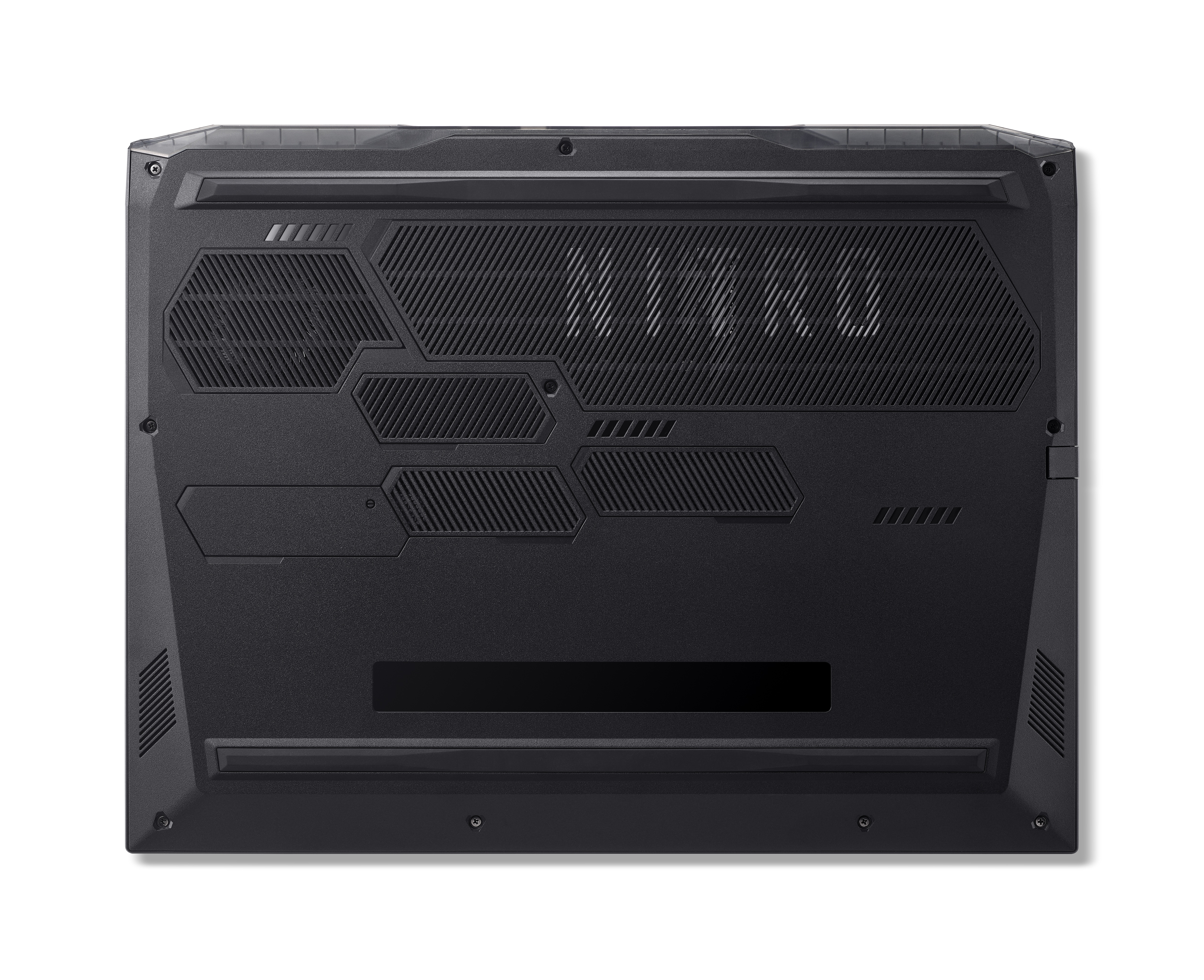 Schwarze Laptop-Unterseite. Zeigt Lüftungsschlitze, Schrauben und eine strukturierte Oberfläche. Das Design hat Winkel und Muster.