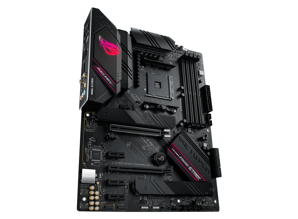 Ein schwarzes ROG Strix B550-F Gaming-Motherboard. Es hat ein rotes ROG-Logo und pinkfarbene Akzente. Der Hintergrund ist dunkel.
