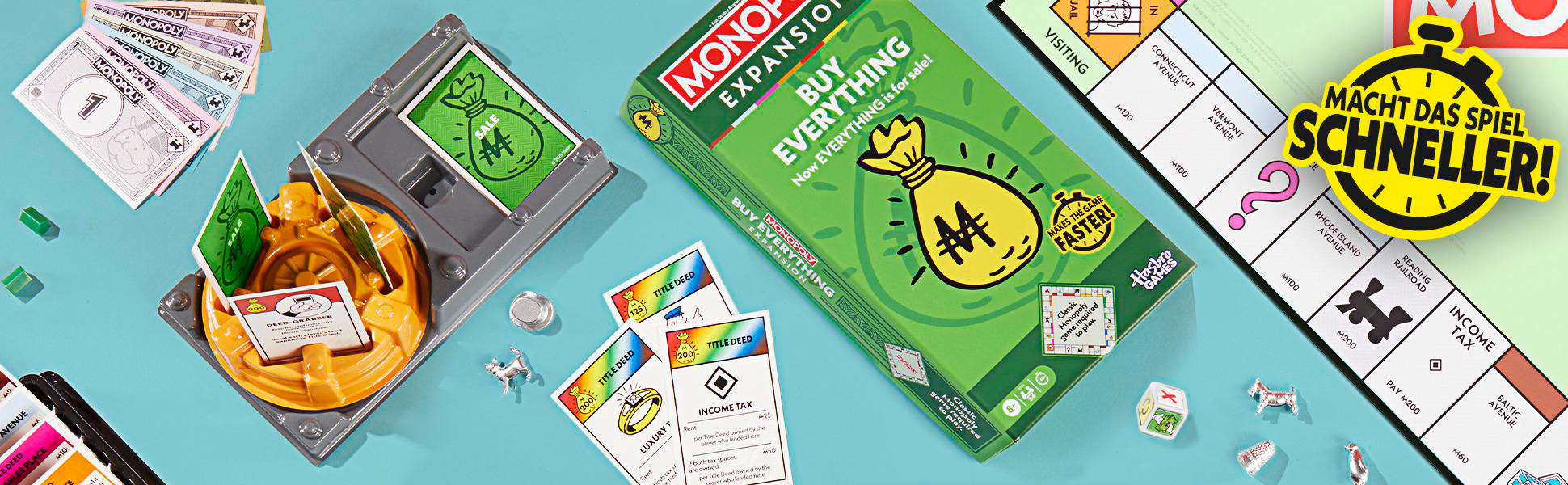 Monopoly-Brettspiel mit Erweiterungspack, Geld, Würfeln, Titelurkunden und Spielsteinen auf blauem Untergrund. Das Spiel ist spielbereit.