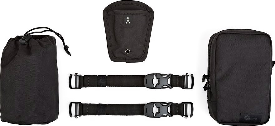 Kit borsa fotocamera nera: sacca con coulisse, cuscinetto, due cinghie con fibbie e pochette con zip. Tutti gli articoli sono neri.