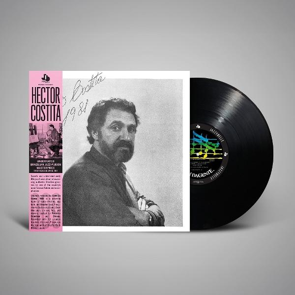 Eine Schallplatte mit dem Albumcover von Hector Costita. Das Cover zeigt ein Schwarz-Weiß-Porträt des Mannes mit Bart.