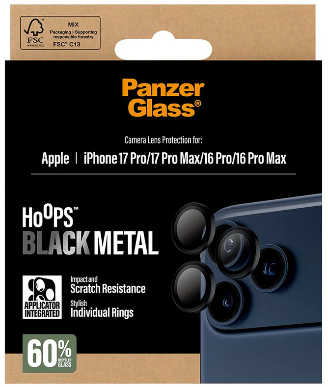 PanzerGlass-Verpackung mit iPhone-Linsenschützern. Merkmale sind 'Hoops Black Metal', 'Schlag- und Kratzfestigkeit' und 60 % recyceltes Glas.