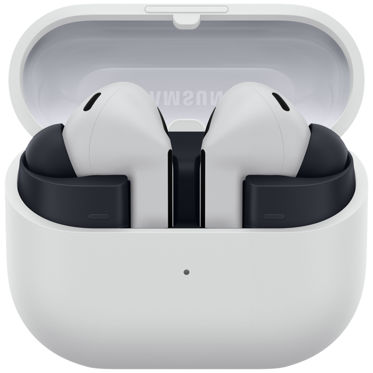 Witte oortelefoons in een open oplaadcase. Zwarte oordopjes contrasteren met de witte case en oortelefoons.