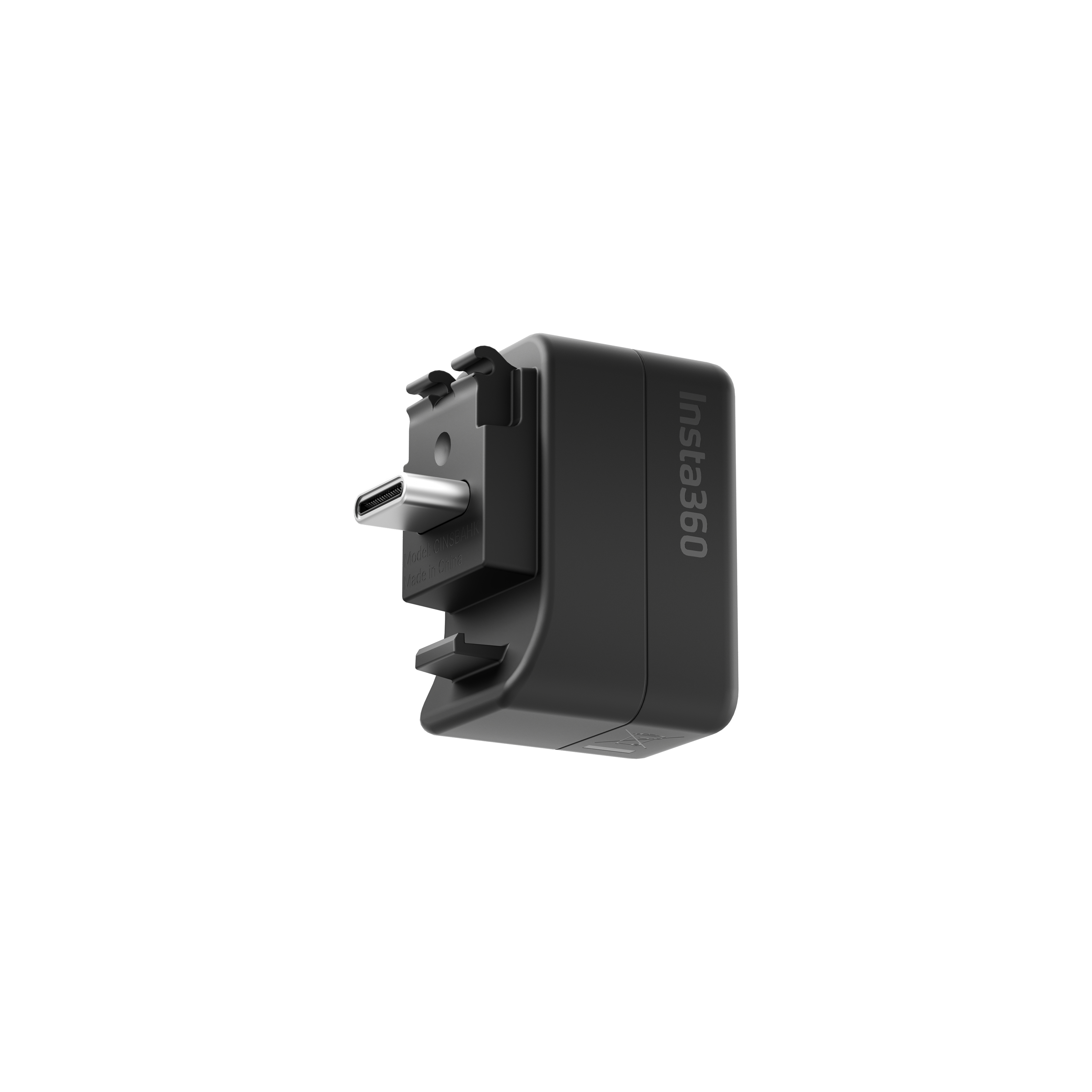 Ein schwarzer Insta360-Adapter auf weißem Hintergrund. Er hat einen USB-C-Anschluss. Der Markenname ist aufgedruckt.