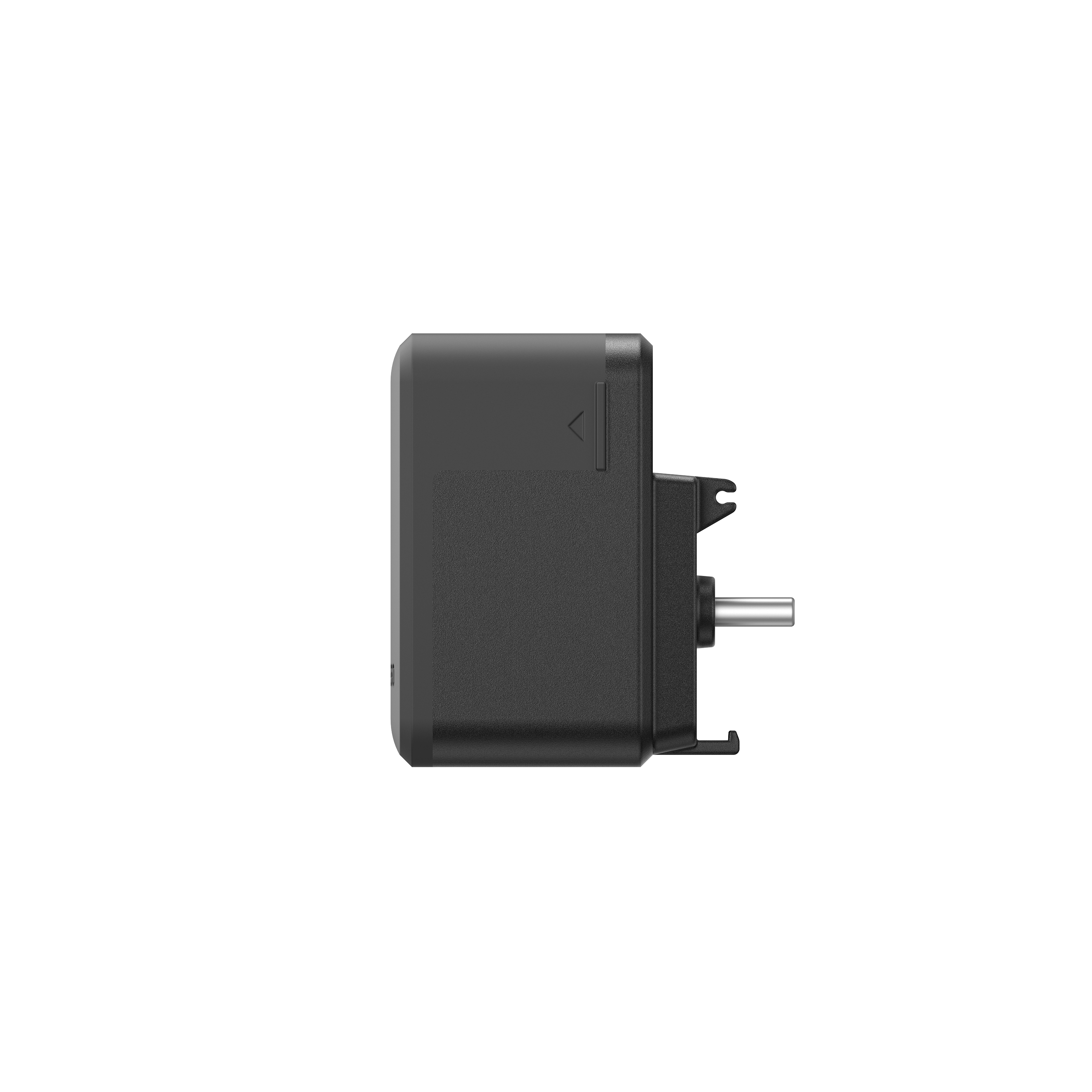 Ein schwarzes Netzteil mit einem silbernen Stift. Der Adapter befindet sich auf weißem Hintergrund.