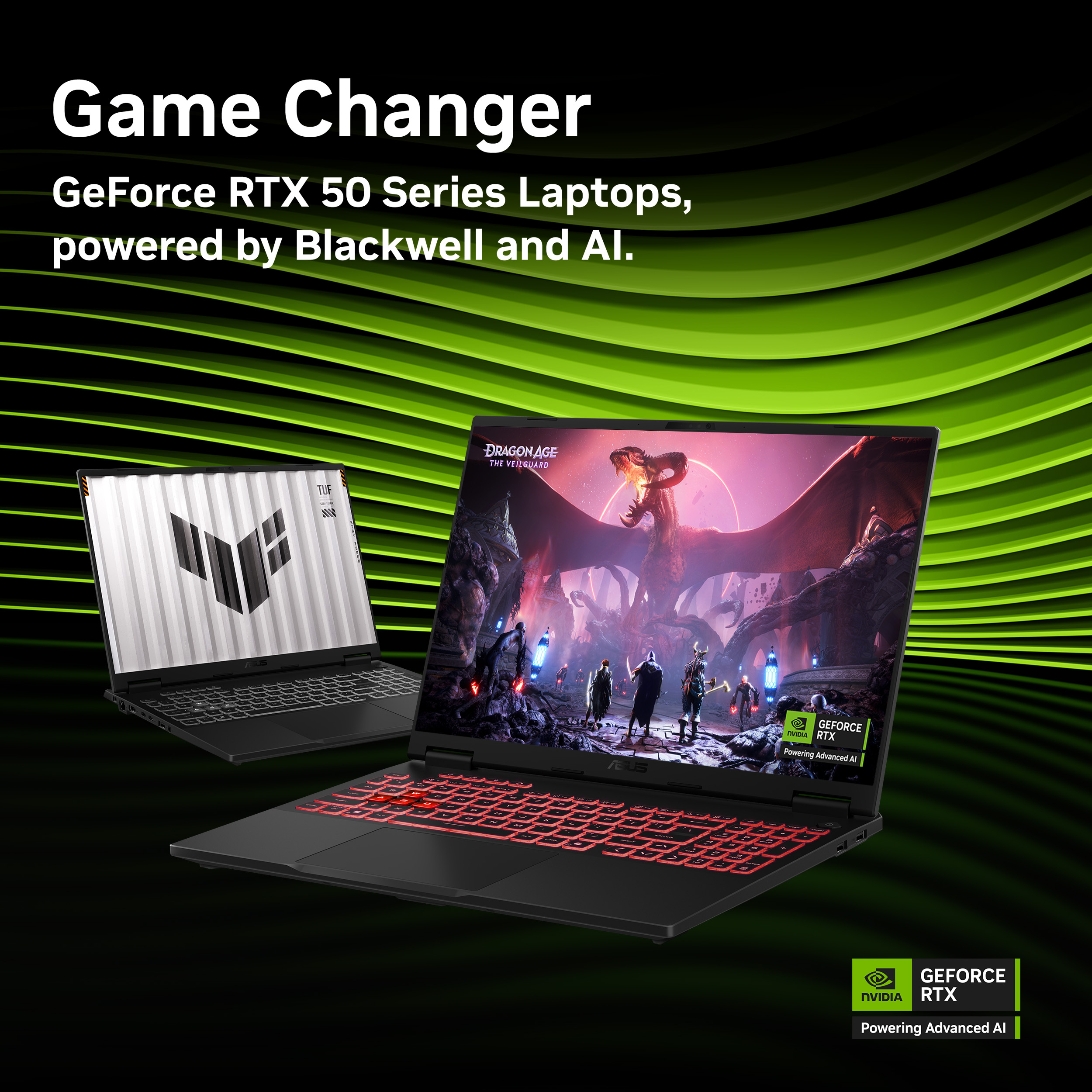 Deux ordinateurs portables affichent une scène de jeu. Le fond est vert, avec du texte pour les portables GeForce RTX 50.