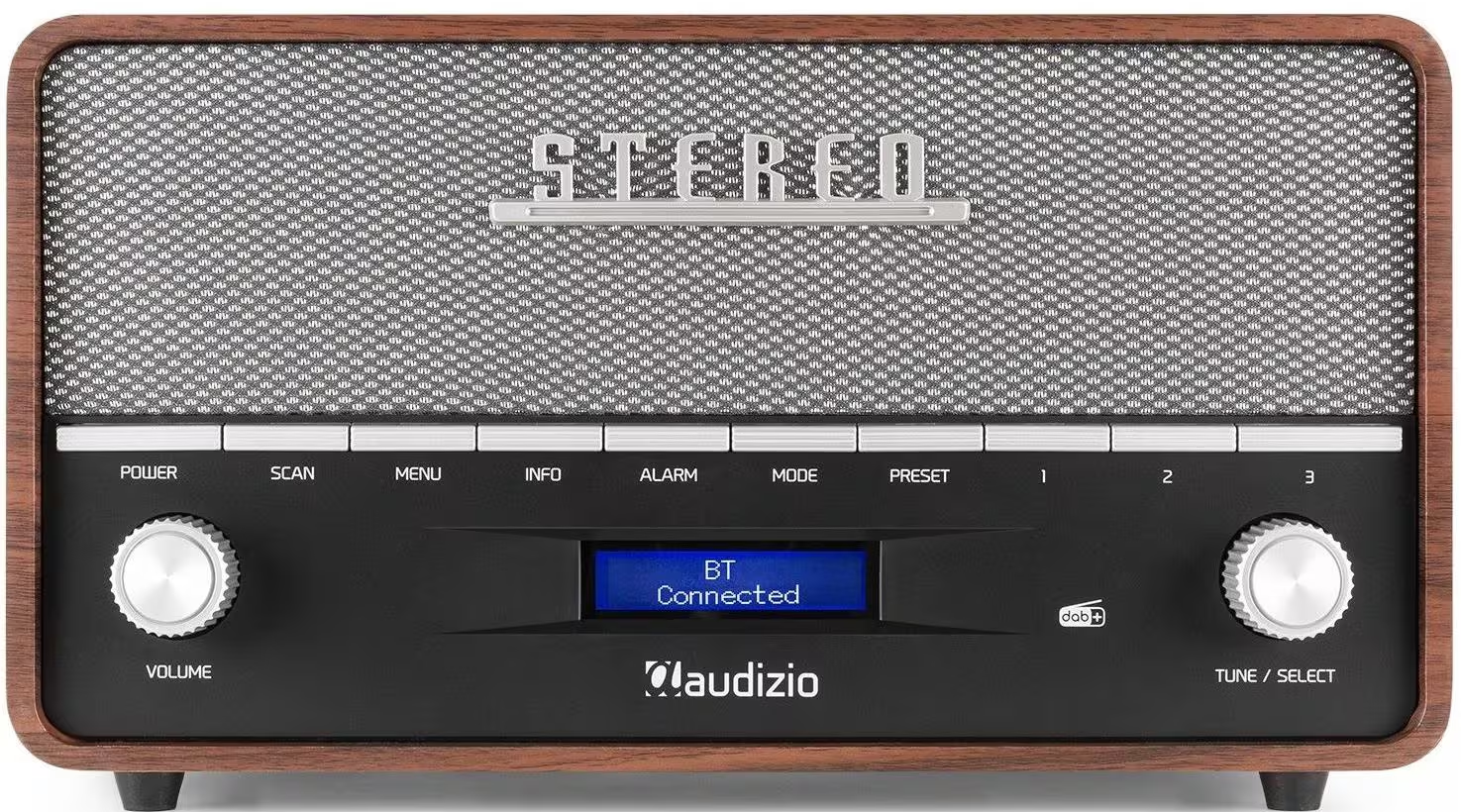 Une radio en bois avec un haut-parleur en mesh, des boutons et des molettes. L'écran affiche 'BT Connected'.