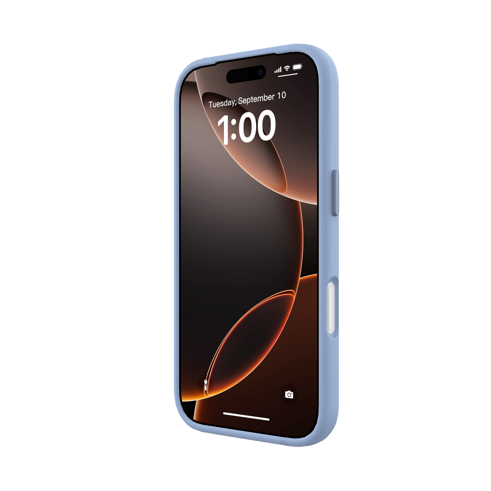 Egy világoskék tokban lévő iPhone a szeptember 10-i 1:00-t mutatja, sötét, absztrakt háttérképpel. A háttér fekete.