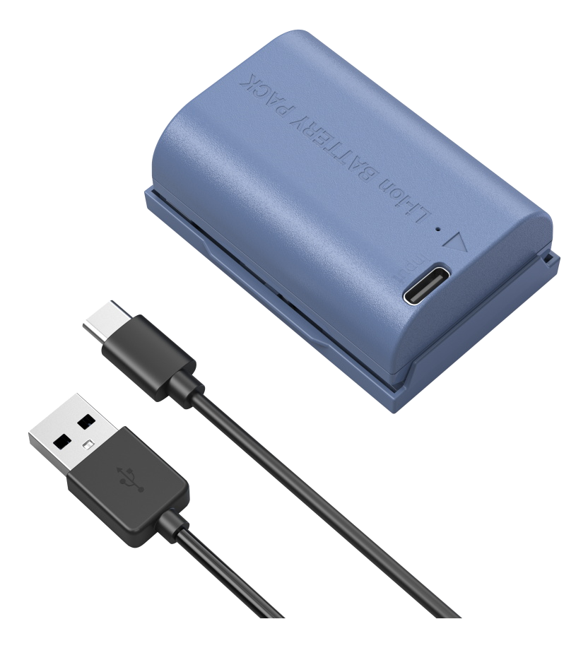 Un pacco batteria Li-ion blu con una porta USB-C e un cavo USB nero con connettore USB-A.