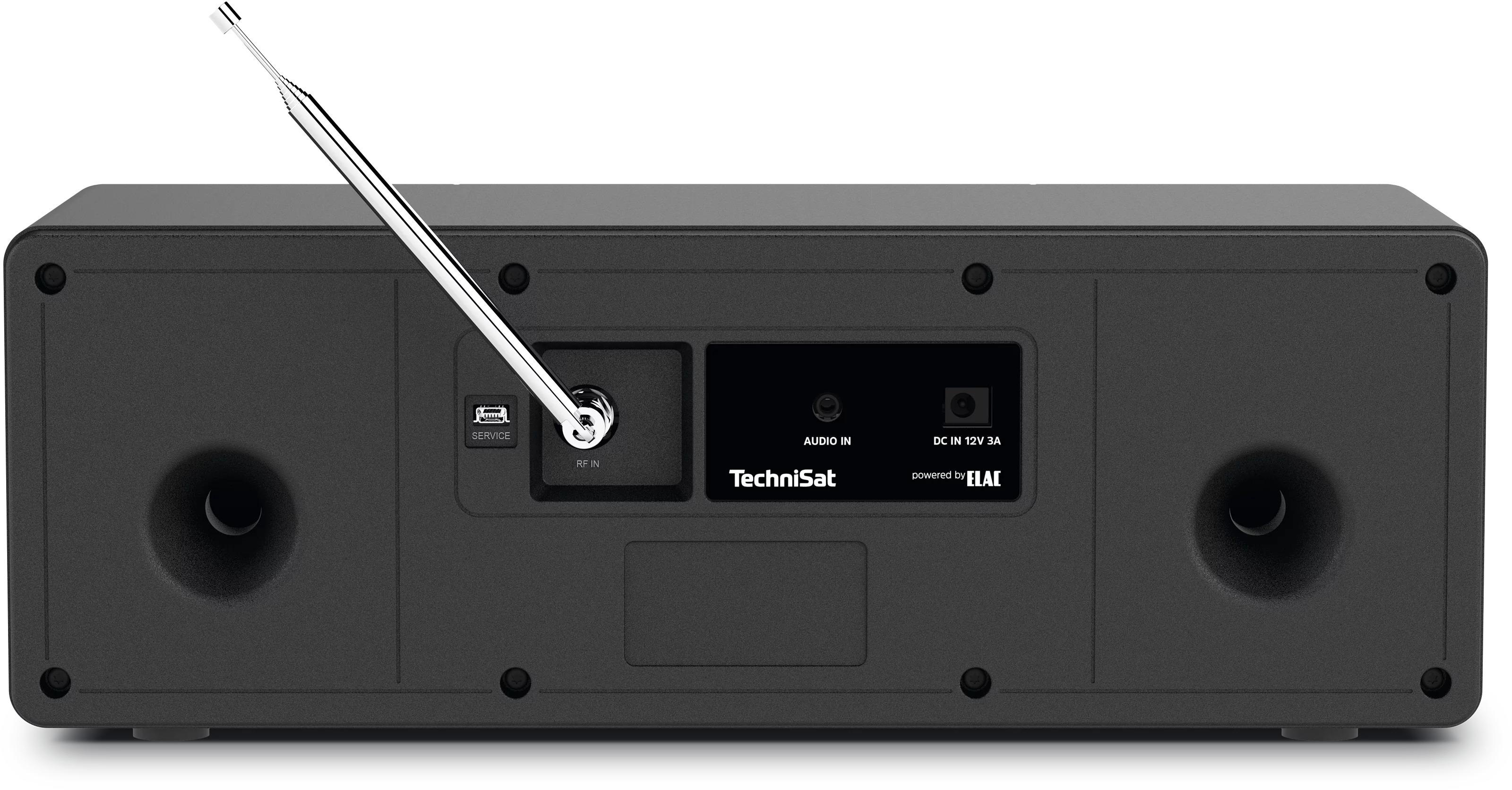 Schwarzes Radiogerät mit ausgezogener Antenne. Verfügt über Anschlüsse für Audio, Strom und Service. Enthält den Markennamen TechniSat.