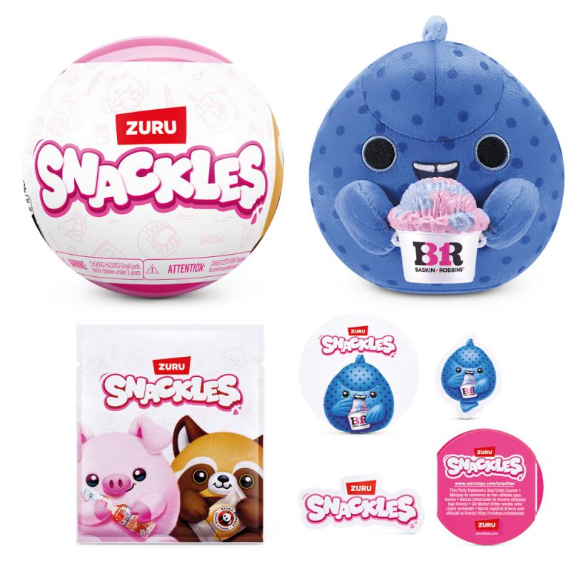 Das Bild zeigt ZURU Snackles-Produkte. Enthält einen Ball, ein Plüschtier, ein Päckchen mit Tierfiguren und Aufkleber.
