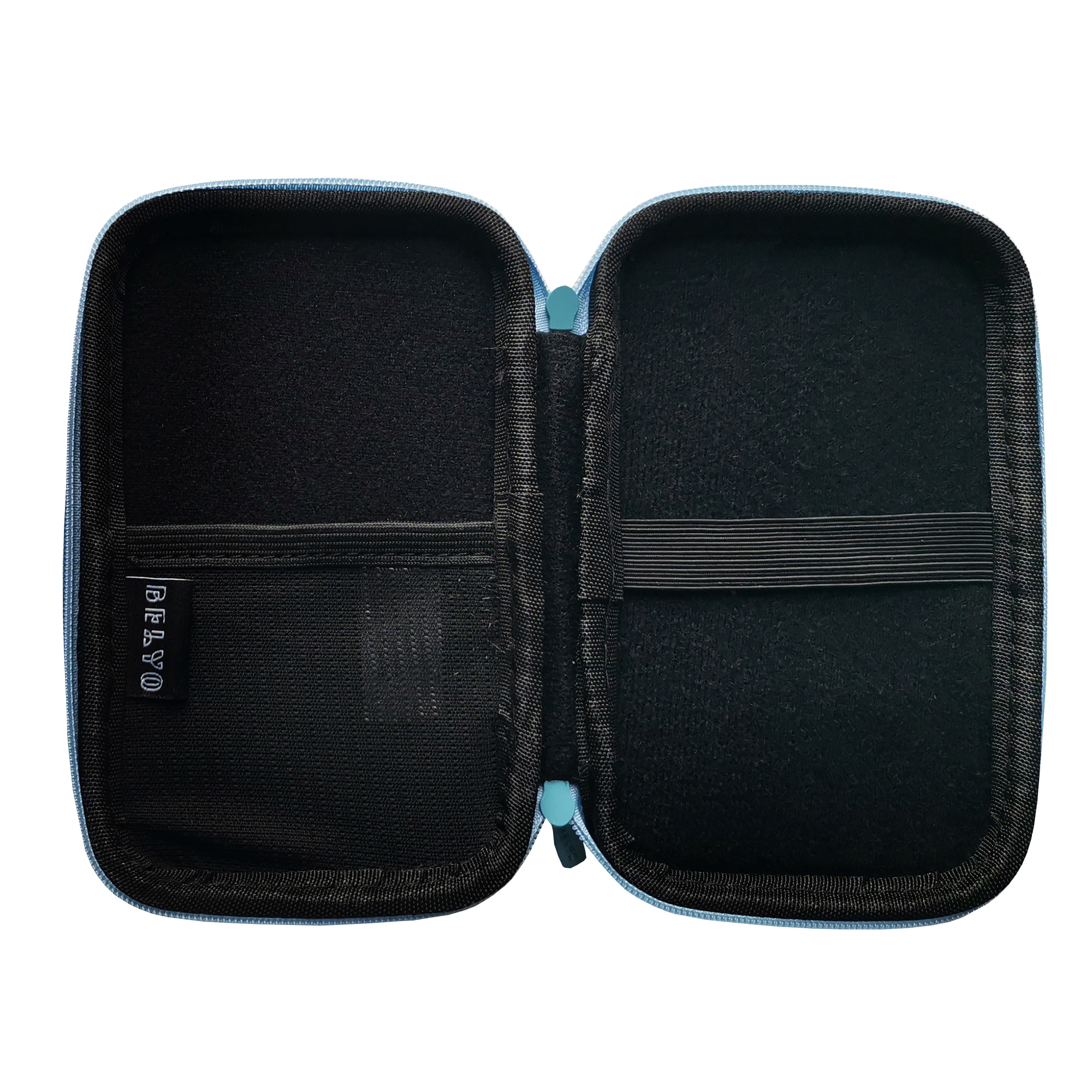 Estuche azul abierto con interior negro, un bolsillo de malla a la izquierda y una banda elástica a la derecha.