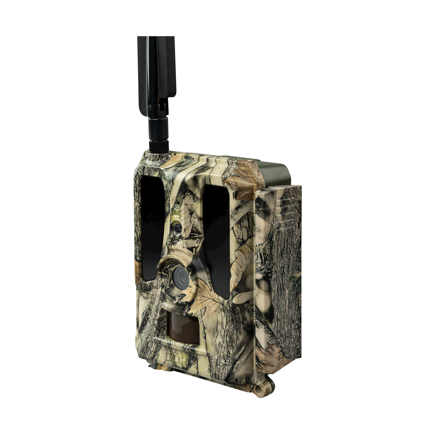 Una fotocamera da trail mimetica con antenna nera. Ha un obiettivo ed è su sfondo bianco.