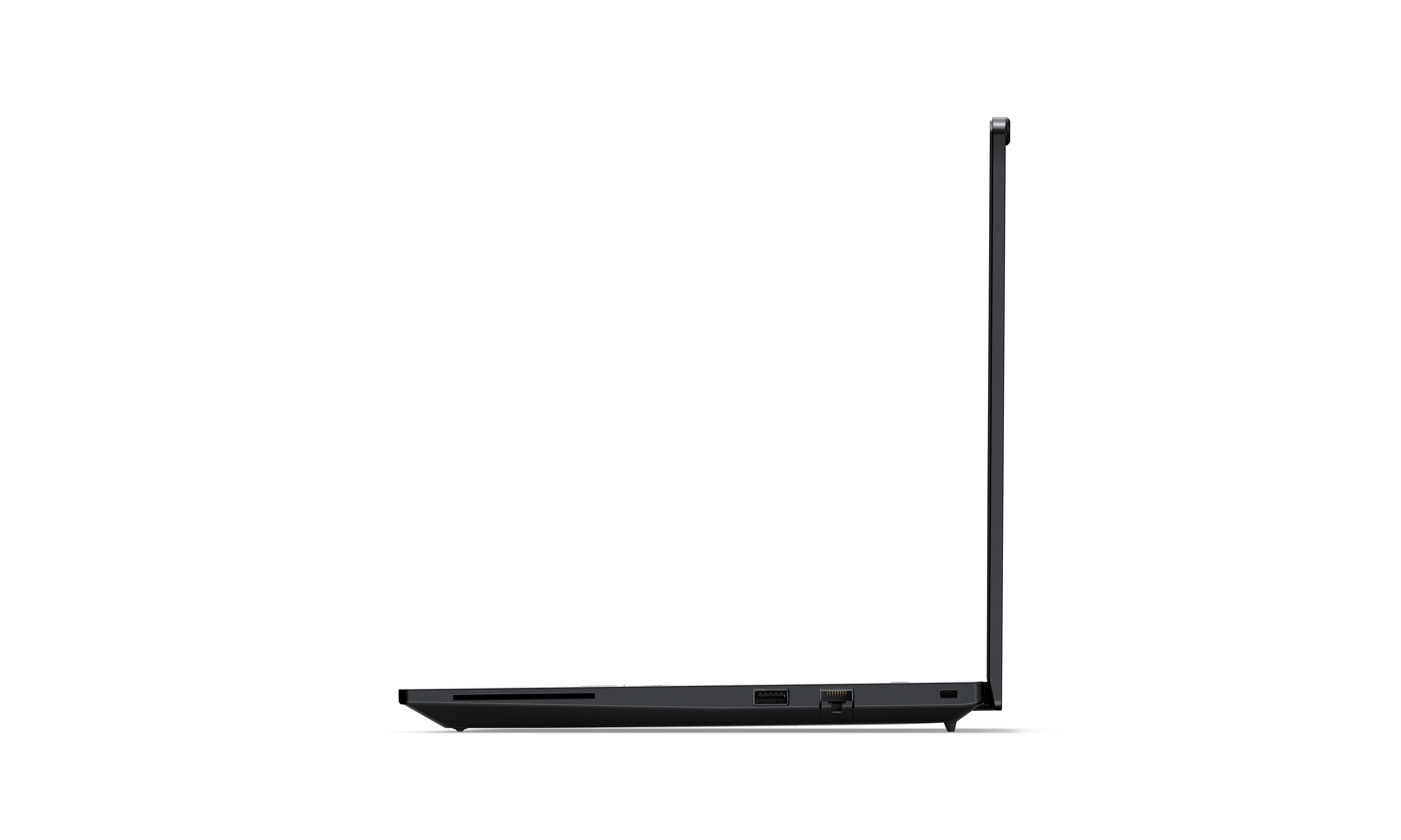 Seitenansicht eines schwarzen Laptops auf weißem Hintergrund. Der Laptop ist geöffnet und zeigt die Tastatur und den Bildschirm.
