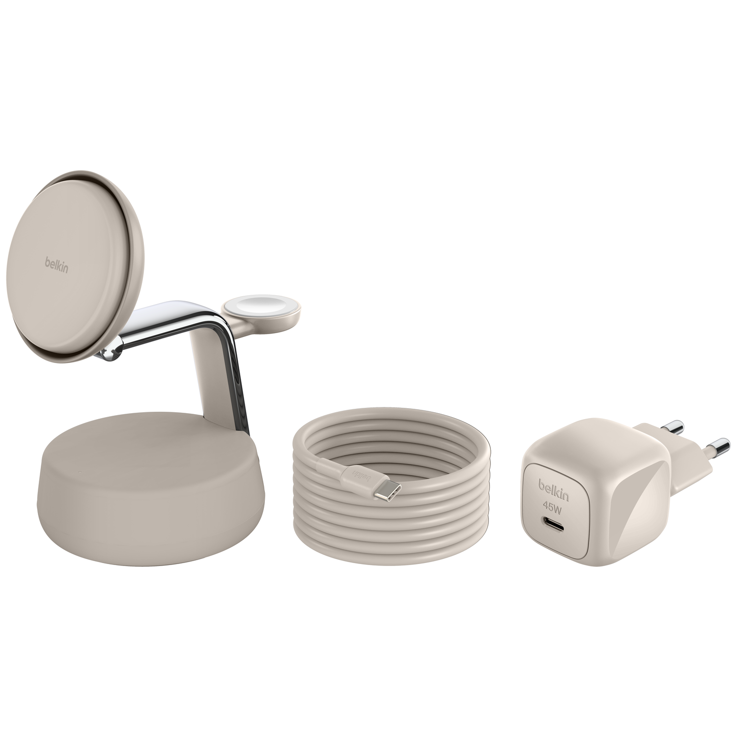 Un chargeur sans fil Belkin 3-en-1 beige. Comprend un socle de chargement, un câble et un adaptateur secteur, le tout sur fond blanc.