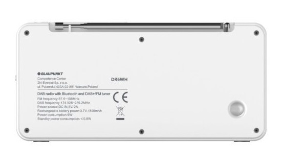 Białe radio Blaupunkt, widok od dołu. Tekst zawiera: DR6WH, Bluetooth, tuner FM i dane techniczne, ze znakiem CE.